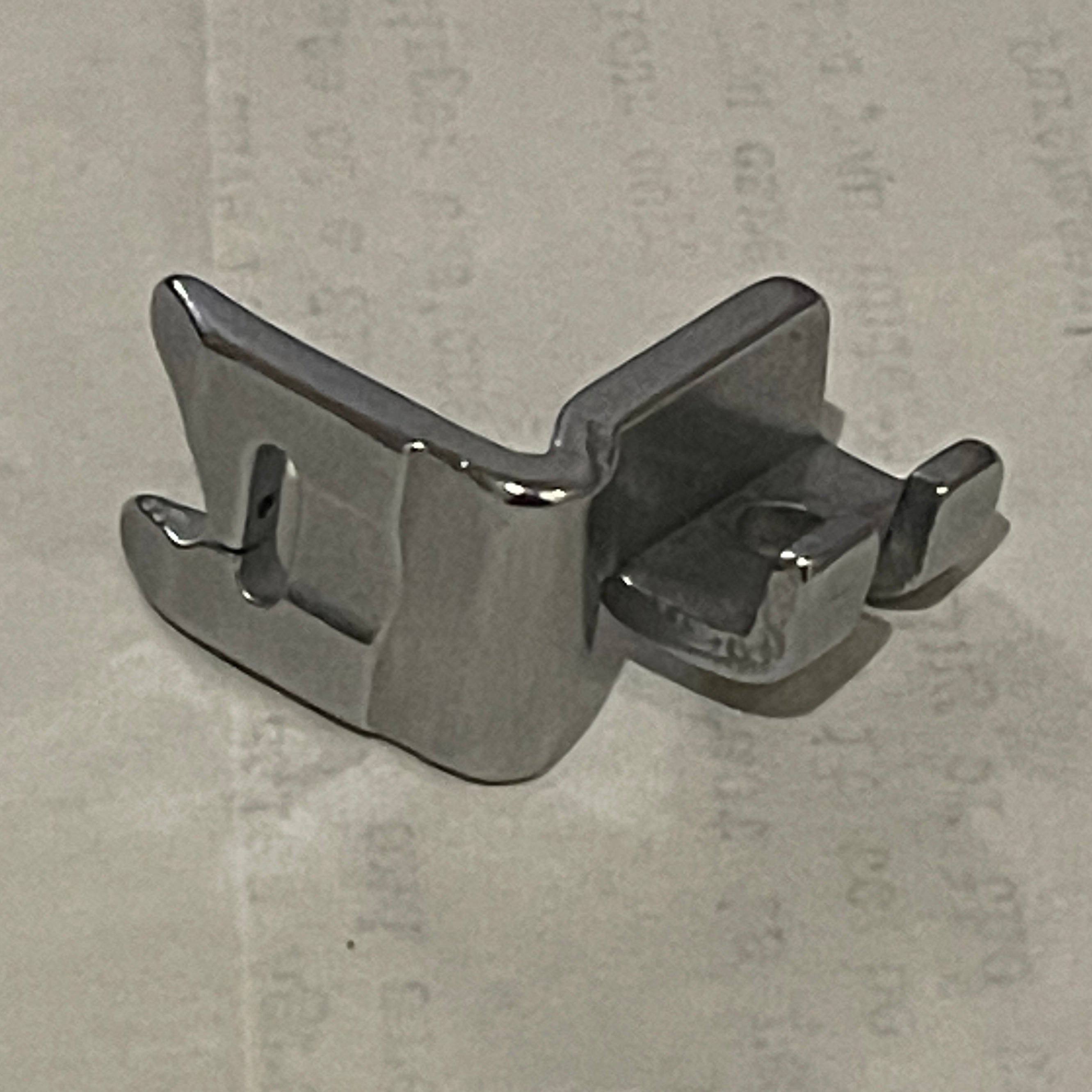 #121441 Gathering/Sherring Stitch Foot; by Singer Sewing Co. - reJUNKshop